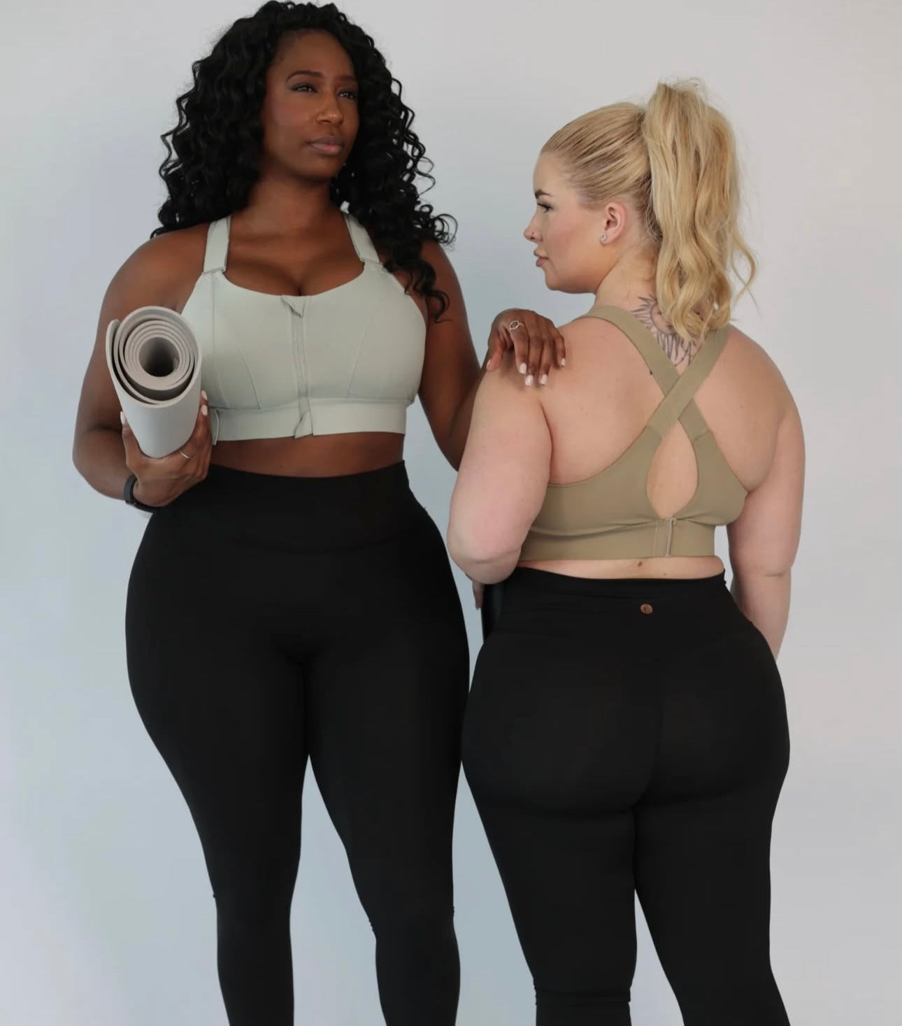 ELOWEN SPORTS BRA